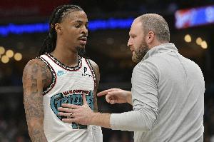 苏群：詹金斯被架空了 湖人面对换帅如换刀的灰熊并不好打